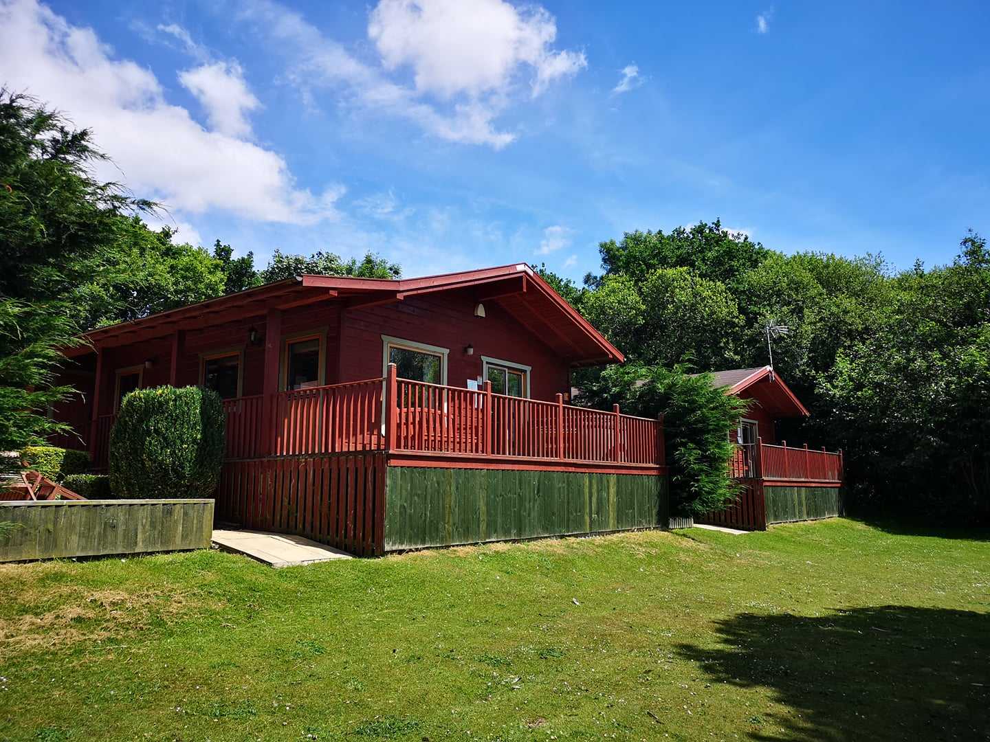 We Accept Pets Pet Friendly Hotels, B & Bs, Self Catering Holiday Cottages and Campsites in