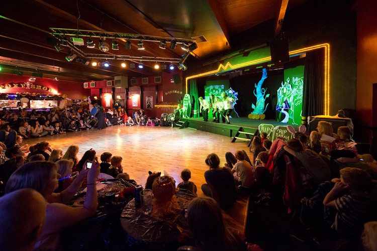 We Accept Pets :: Pet Friendly Hotels, B & Bs, Self Catering Holiday